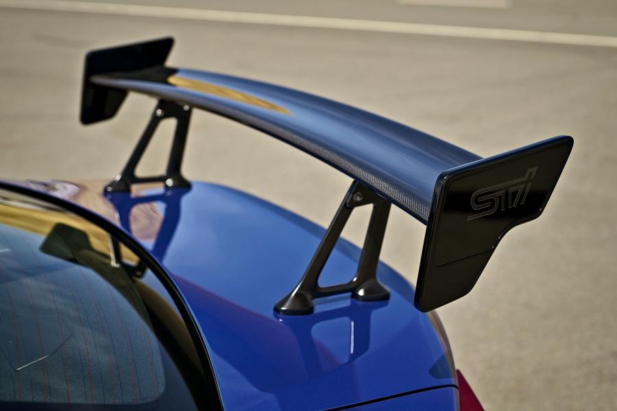 Детали экстерьера Subaru BRZ tS (ZC6) 2017 года  (NA) (фото 2 из 22)